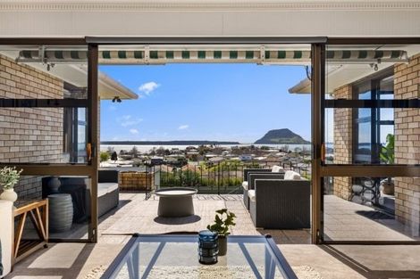 Photo of property in 21 Tirinui Crest Road, Otumoetai, Tauranga, 3110