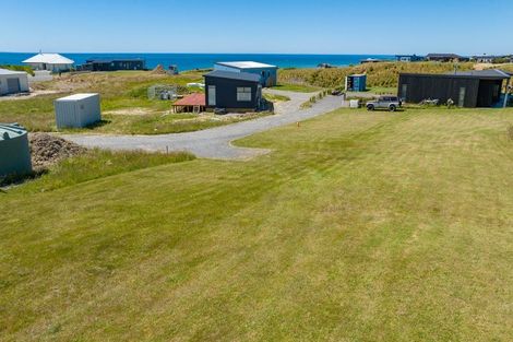 Photo of property in 3 Knoyle Road, Riversdale Beach, Masterton, 5872
