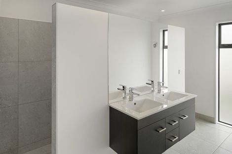 Photo of property in 10 Admiralty Place, Waikawa, Picton, 7220