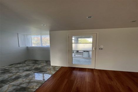 Photo of property in 424 Old Te Atatu Road, Te Atatu Peninsula, Auckland, 0610