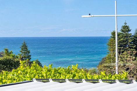 Photo of property in 16 Tuatini Place, Long Bay, Auckland, 0630