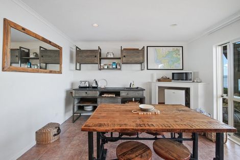 Photo of property in 16a Crispe Road, Clarks Beach, 2122