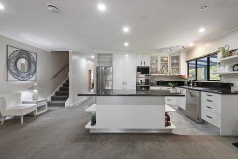 Photo of property in 402 Turitea Road, Turitea, Palmerston North, 4472