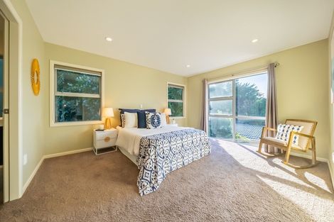 Photo of property in 25 Renown Road, Raumati South, Paraparaumu, 5032