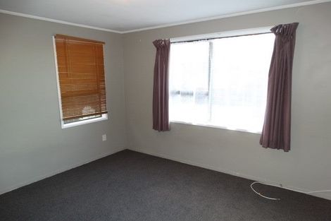 Photo of property in 28 Beauchamp Drive, Massey, Auckland, 0614