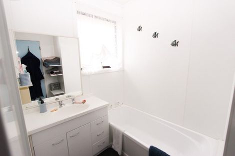 Photo of property in 21 Kinmont Crescent, Newfield, Invercargill, 9812