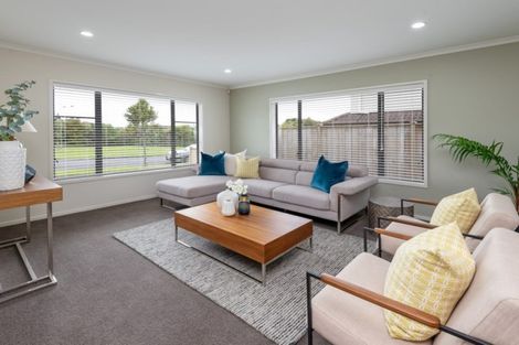 Photo of property in 50 Cyril French Drive, Flat Bush, Auckland, 2016