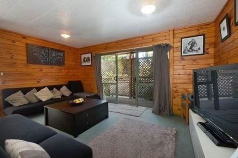 Photo of property in 2/53 Hellyers Street, Birkdale, Auckland, 0626