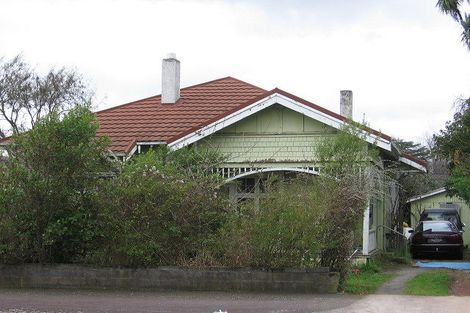 Photo of property in 21 Colombo Street, Hokowhitu, Palmerston North, 4410