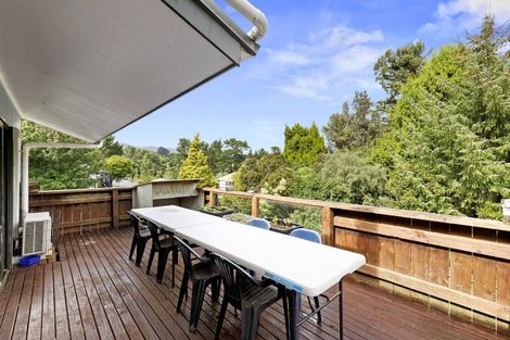 Photo of property in 6 Serenity Grove, Maoribank, Upper Hutt, 5018