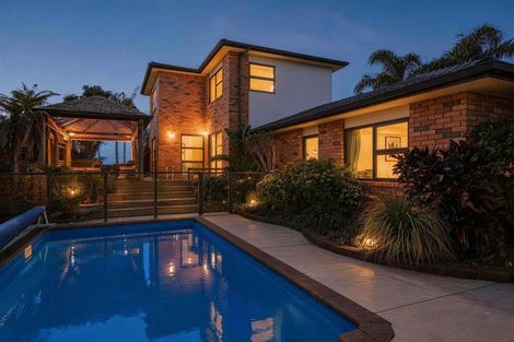 Photo of property in 22 Travis View Drive, Fairview Heights, Auckland, 0632
