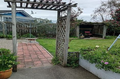 Photo of property in 12 Deller Drive, Carterton, 5713