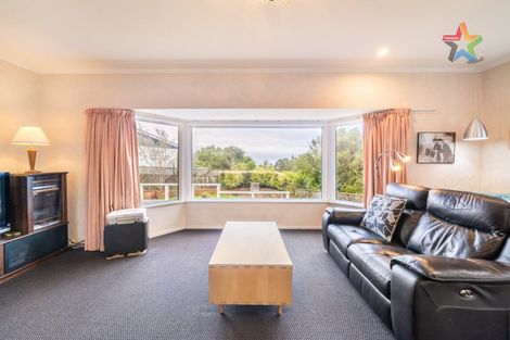 Photo of property in 10 Clematis Grove, Maungaraki, Lower Hutt, 5010