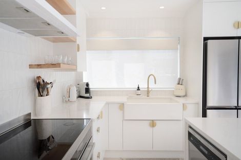 Photo of property in 4 Brandon Road, Manly, Whangaparaoa, 0930