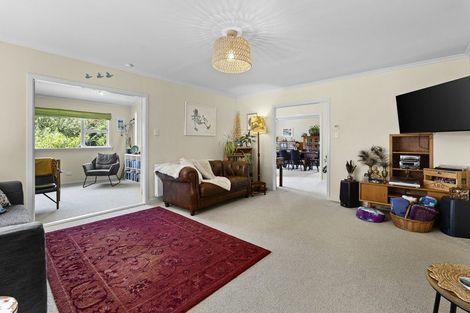 Photo of property in 4 Smith Road, Merrilands, New Plymouth, 4312