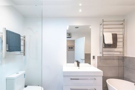 Photo of property in 2 Gunns Crescent, Cashmere, Christchurch, 8022