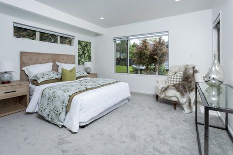 Photo of property in 46 Goldfinch Rise, Unsworth Heights, Auckland, 0632