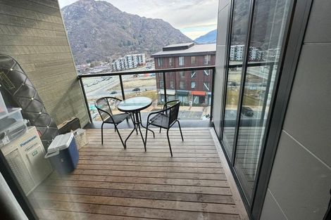 Photo of property in Wyndham Gardens Apartments, 30 Red Oaks Drive, Frankton, Queenstown, 9300