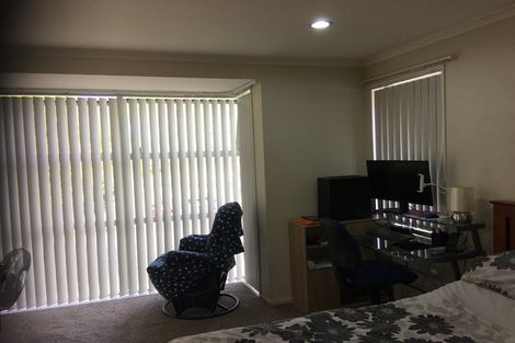 Photo of property in 71 Bruce Pulman Drive, Takanini, 2112