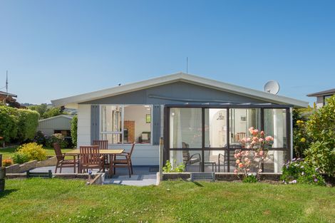 Photo of property in 29 Estuary Crescent, Fairfield, Dunedin, 9018