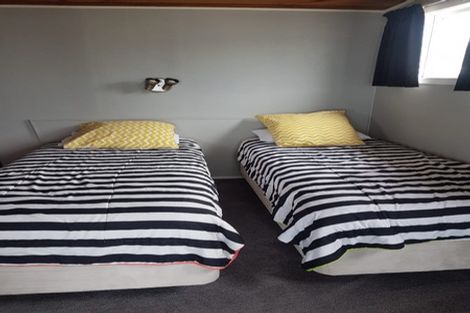 Photo of property in 7 Messenger Terrace, Oakura, 4314