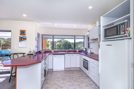 Photo of property in 223 Heatherlea East Road, Levin, 5571