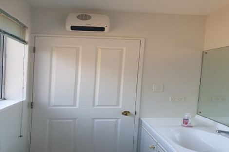 Photo of property in 1/8 Wardour Mews, Avonhead, Christchurch, 8042