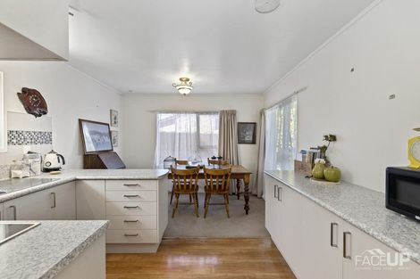 Photo of property in 1/14 Ti Nana Crescent, Henderson, Auckland, 0610
