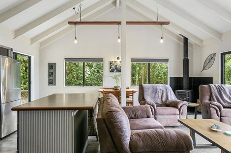 Photo of property in 73 Kaiuru Avenue, Pukawa Bay, Turangi, 3381