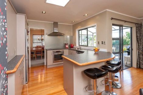Photo of property in 32 Bob Charles Drive, Golflands, Auckland, 2013