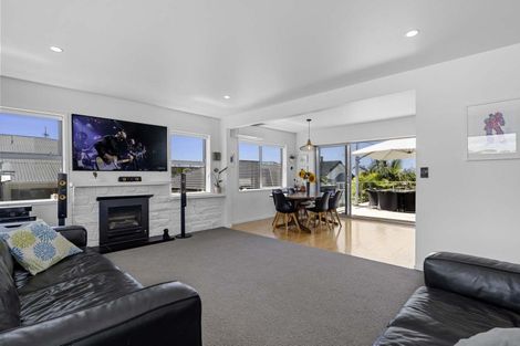 Photo of property in 14 Ngahere Street, Otumoetai, Tauranga, 3110