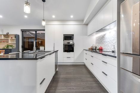 Photo of property in 68 Pakanga Grove, Pyes Pa, Tauranga, 3112