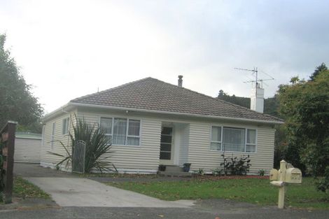 Photo of property in 39 Hine Road, Wainuiomata, Lower Hutt, 5014