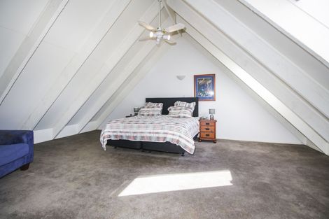 Photo of property in 164 Sturges Road, Henderson, Auckland, 0612