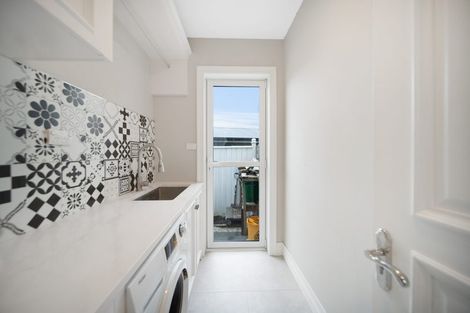 Photo of property in 2 Bela Vista Boulevard, Swanson, Auckland, 0614