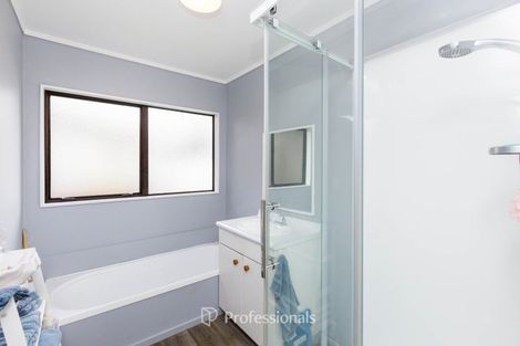 Photo of property in 11 Monarch Grove, Maoribank, Upper Hutt, 5018
