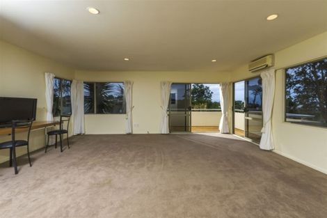 Photo of property in 1/9 Auld Street, Torbay, Auckland, 0630