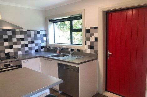 Photo of property in 1/37 Singers Road, Korokoro, Lower Hutt, 5012