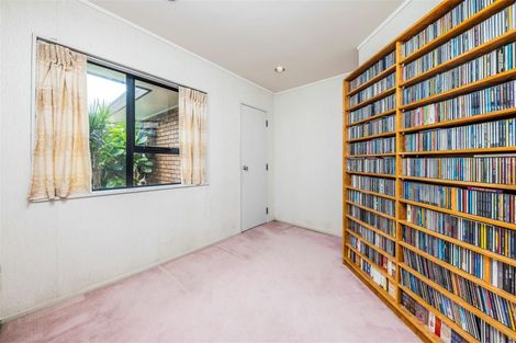 Photo of property in 10 Orangewood Drive, Northpark, Auckland, 2013