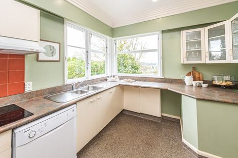 Photo of property in 4 Hillside Terrace, Saint Johns Hill, Whanganui, 4500