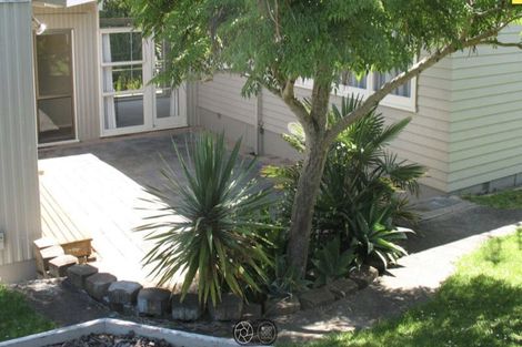 Photo of property in 11 Sirius Place, Botany Downs, Auckland, 2010