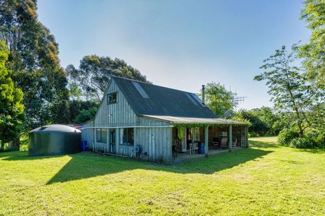 Photo of property in 140 Taylors Road, Otaki, 5583