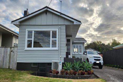 Photo of property in 60 Awanui Street, Merrilands, New Plymouth, 4312