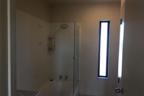 Photo of property in Lynn Park Terrace, 7/12 Ambrico Place, New Lynn, Auckland, 0600