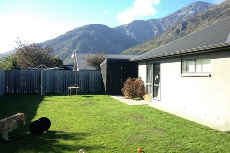 Photo of property in 16 Herries Lane, Lake Hayes, Queenstown, 9304
