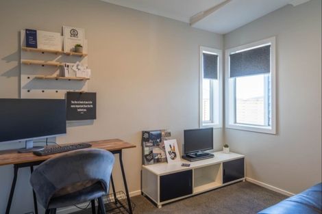 Photo of property in 4 Mahia Lane, Waikanae, 5036