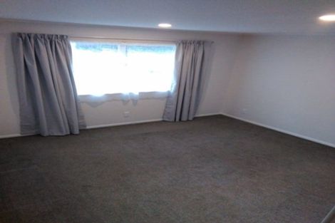 Photo of property in 1/41 Ellice Road, Totara Vale, Auckland, 0629