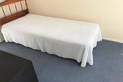 Photo of property in 3 Huia Place, Levin, 5510