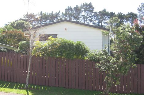 Photo of property in 4 Applewood Drive, Henderson, Auckland, 0612