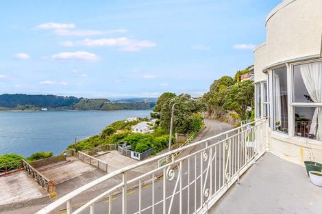 Photo of property in 110 Grafton Road, Roseneath, Wellington, 6011